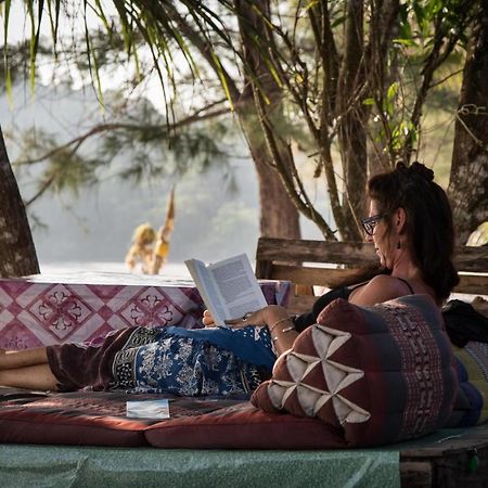 Frog Garden Hut Hotel Koh Phayam Eksteriør billede