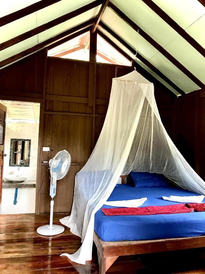 Frog Garden Hut Hotel Koh Phayam Eksteriør billede