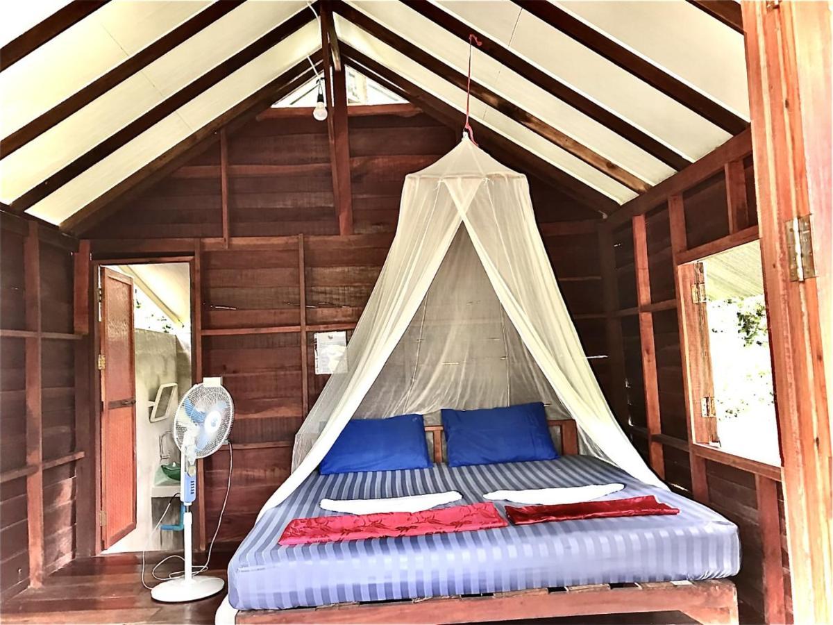 Frog Garden Hut Hotel Koh Phayam Eksteriør billede