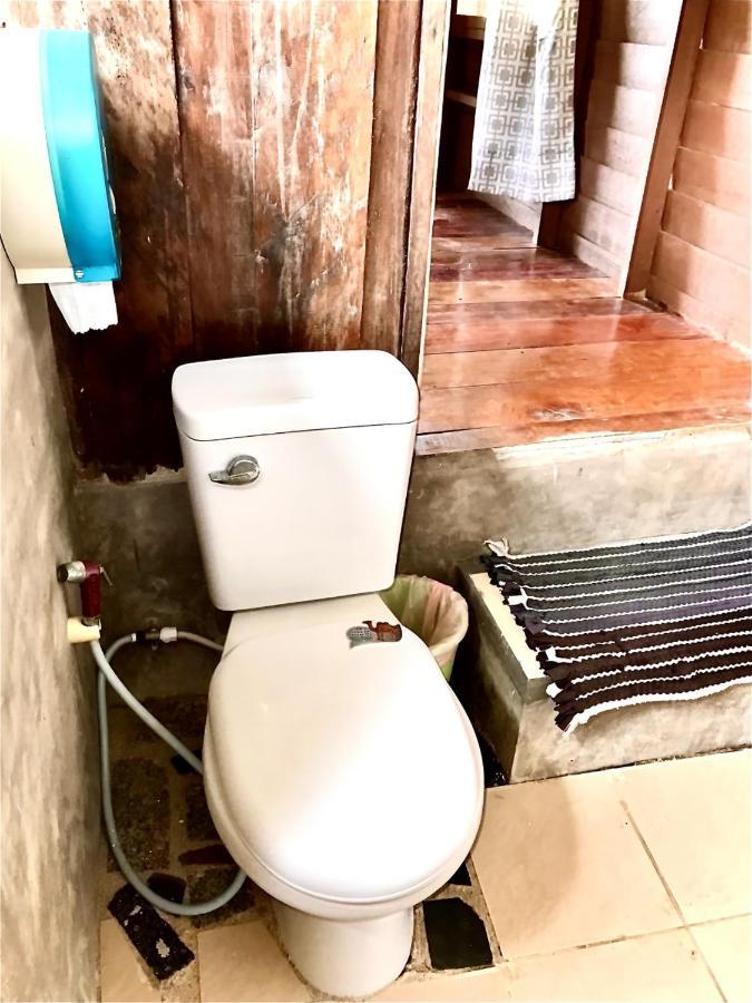 Frog Garden Hut Hotel Koh Phayam Eksteriør billede